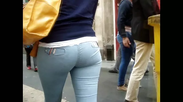 ძუძუებიანი biker and two კარგი შიშველი გოგონები super გასხმა Smoking barrels