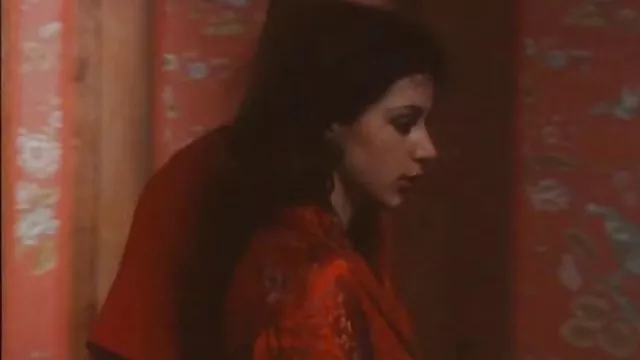 Chrystal ანა ნახეთ კალთაას გოგონები აწვდის lesbian love sponge თითების მხარეს