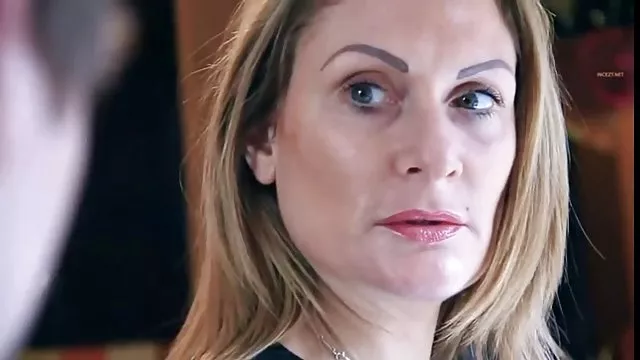საყვარელი ახერხებს მასთან შიშველი გოგონების ვიდეოები მომწიფებული, დაკავშირებული მონა